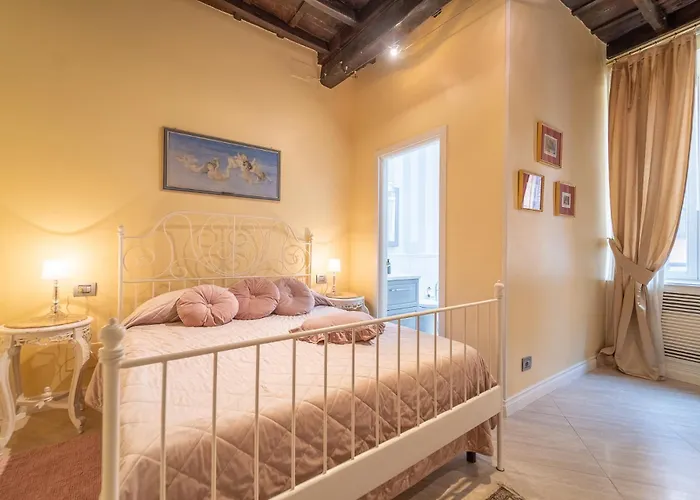 Apartment Secret Luxury Retreat In The Heart Of The Ghetto By Houseeds Rom