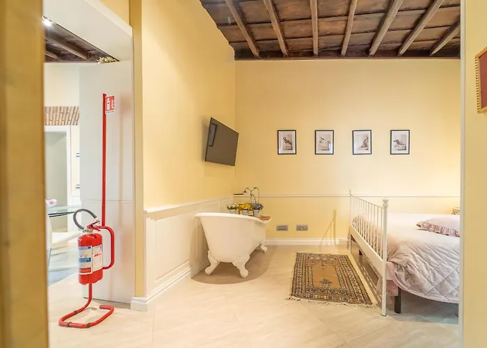 Secret Luxury Retreat In The Heart Of The Ghetto By Houseeds * Rom