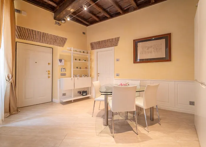 Secret Luxury Retreat In The Heart Of The Ghetto By Houseeds Apartment
